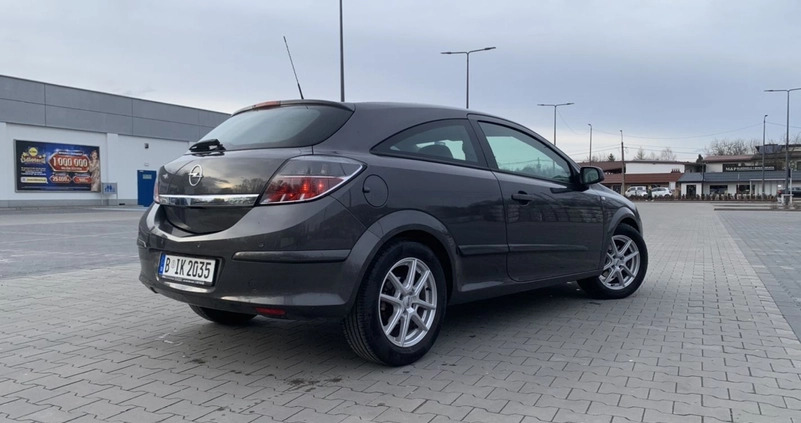 Opel Astra cena 8800 przebieg: 194000, rok produkcji 2009 z Piaseczno małe 46